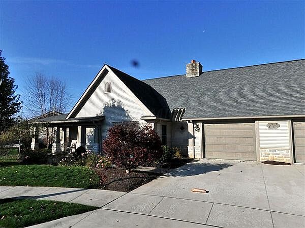 1st image of 419 Cottage Grv W