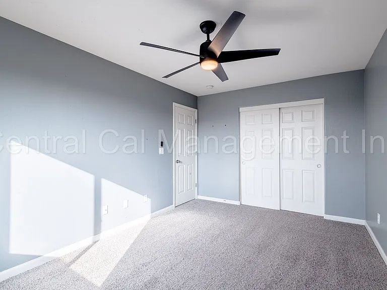 11723 Holabird Ave — Photo 28