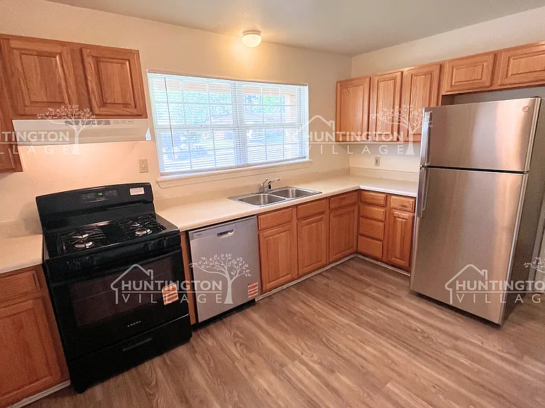 711 Olmstead St — Photo 5