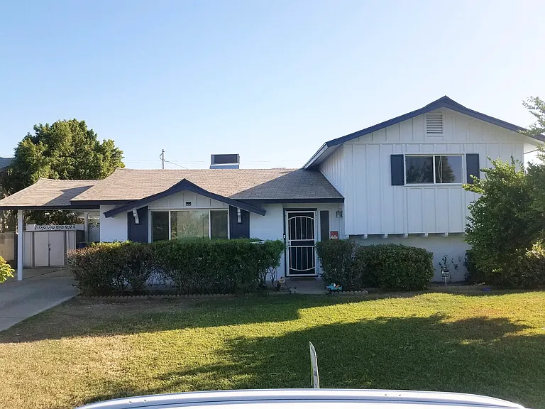 1019 E Manhatton Dr — Photo 14