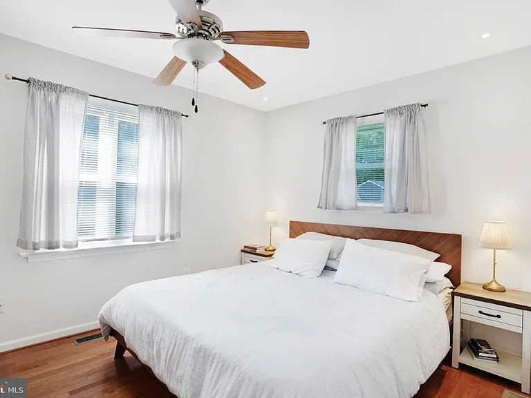 3908 Egan Dr — Photo 5