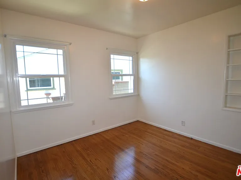 2729 N Brighton St — Photo 9