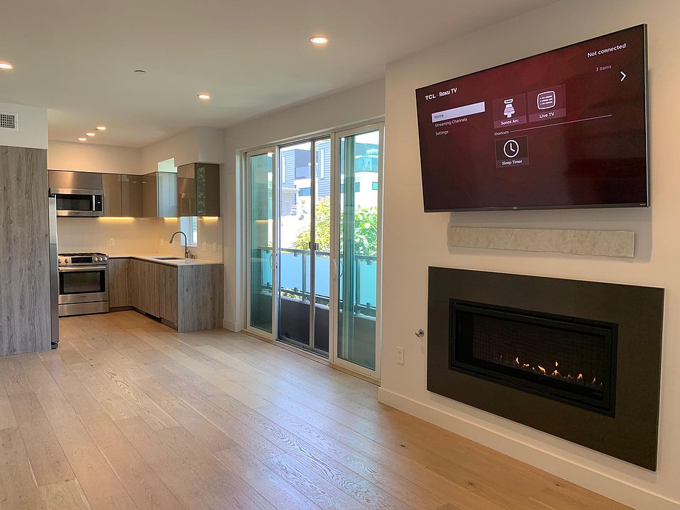 1st image of 1367 N Alta Vista Blvd #303