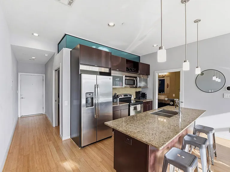 1406 Columbus St #206 — Photo 8