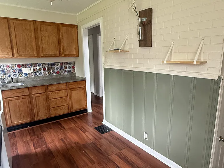 4430 Primrose Ave — Photo 4