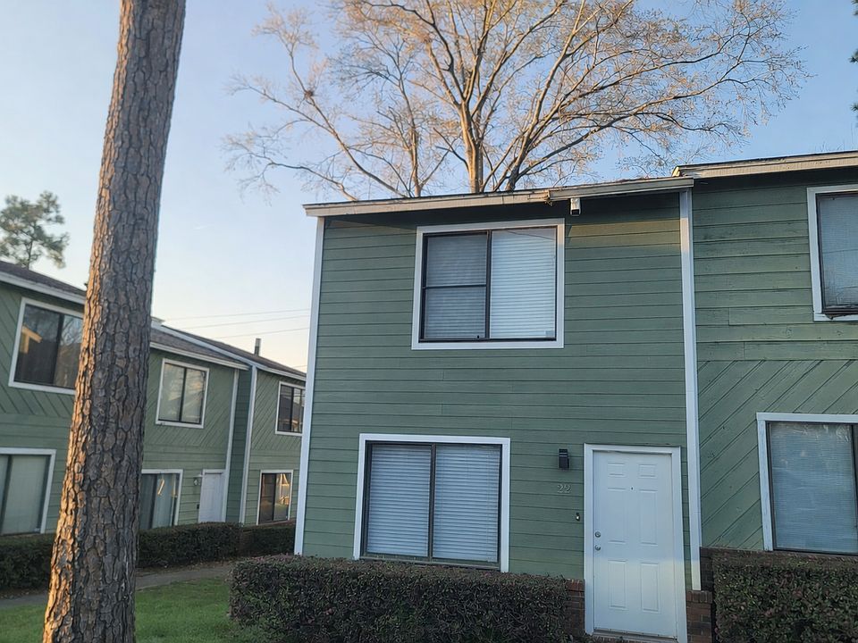 1st image of 301 S Lipona Rd APT 22