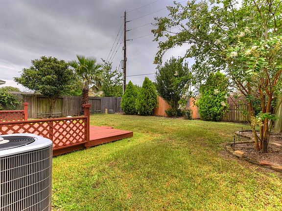4th image of 1814 Jervis Ln