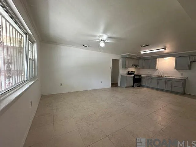 7030 Hooper Rd — Photo 5