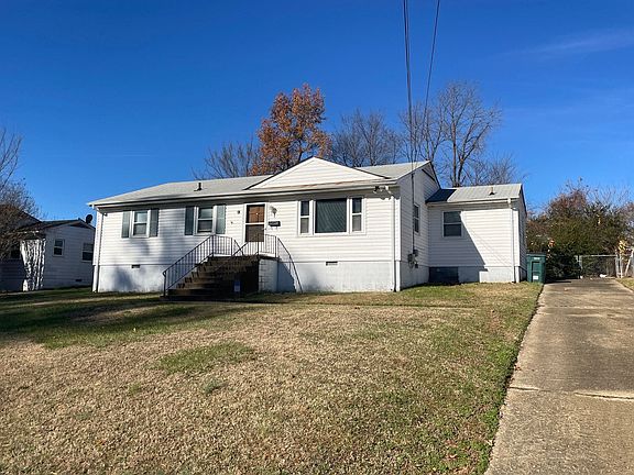 2nd image of 104 N Grove Ave