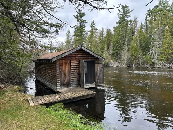 Shaw Park Rd, Grayling, MI 49738