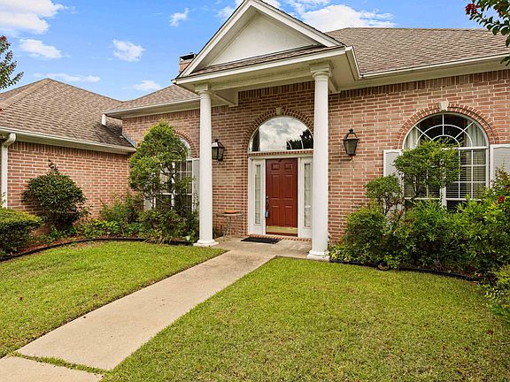 3rd image of 320 Honey Creek Ln