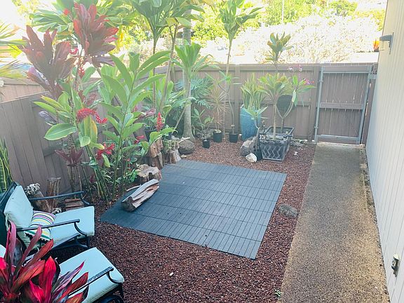 Private Front Courtyard