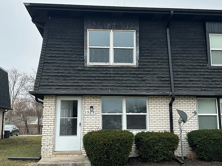 1529 Sheffield Ave #1529 — Photo 21