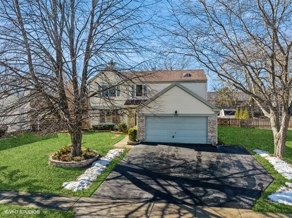 443 Pheasant Ridge Rd, Lake Zurich, IL 60047