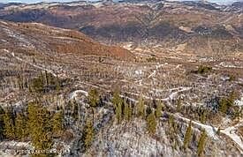 2nd image of 4 Bear Wallow Ln