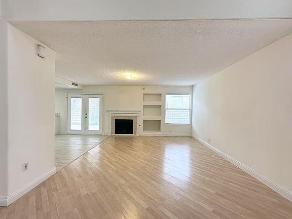 3rd image of 3048 Misty Harbour Dr