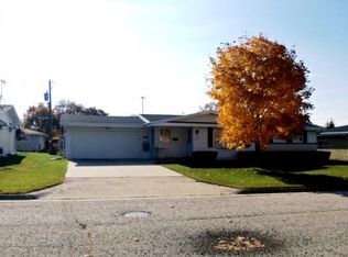 2222 Maccaux Dr, Green Bay, WI 54302