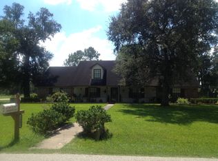 1403 McFadden Rd, Lake Jackson, TX 77566