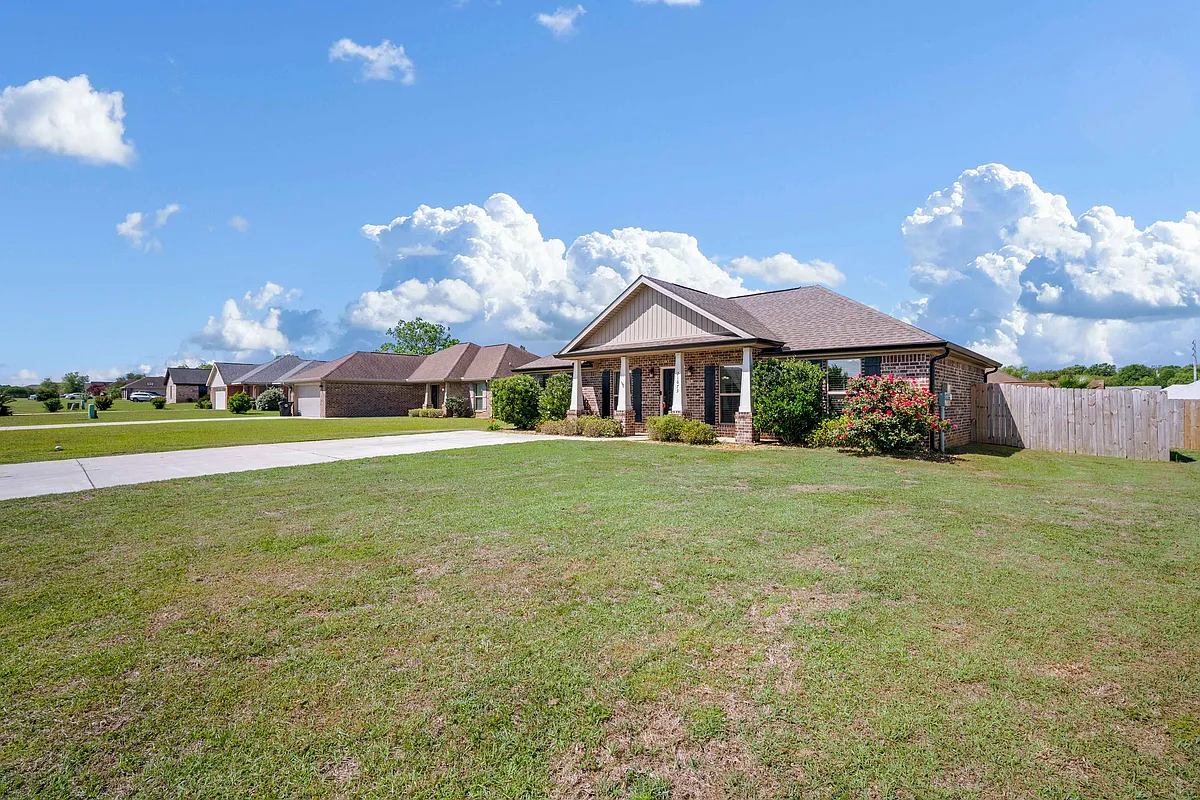 Building Photo - 21673 Bartlett Ln