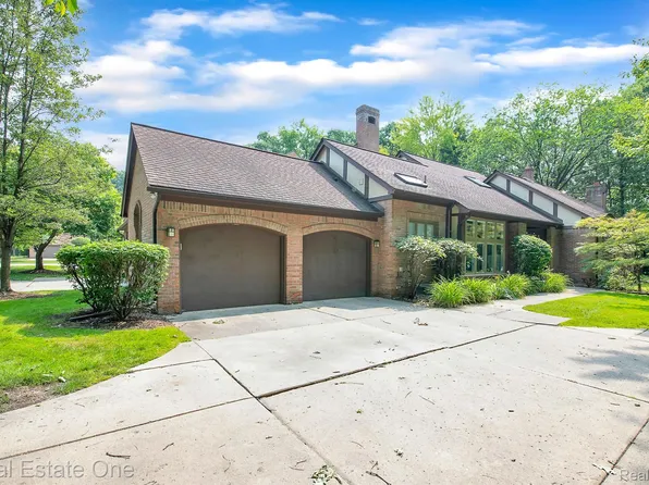 5129 Woodview Ct, Dearborn, MI 48126