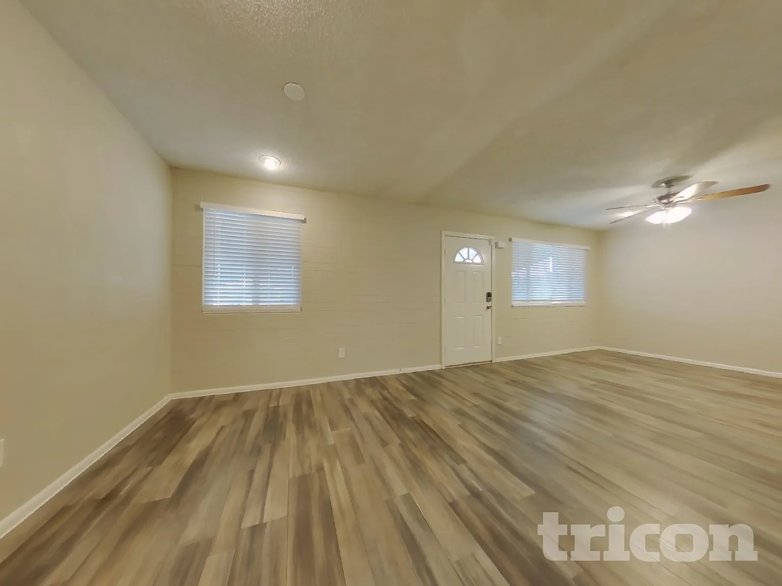 4241 N 73rd Lane Phoenix AZ — Photo 4