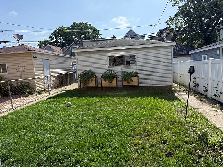4129 N Saint Louis Ave #2 — Photo 13