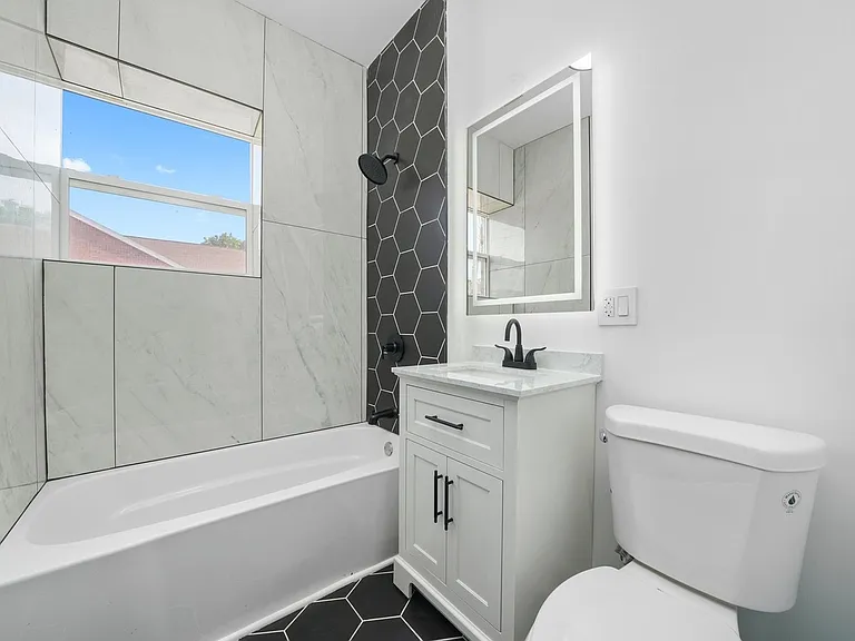 322 S Kostner Ave #1 — Photo 7