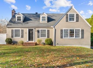 136 E Village Rd, Shelton, CT 06484