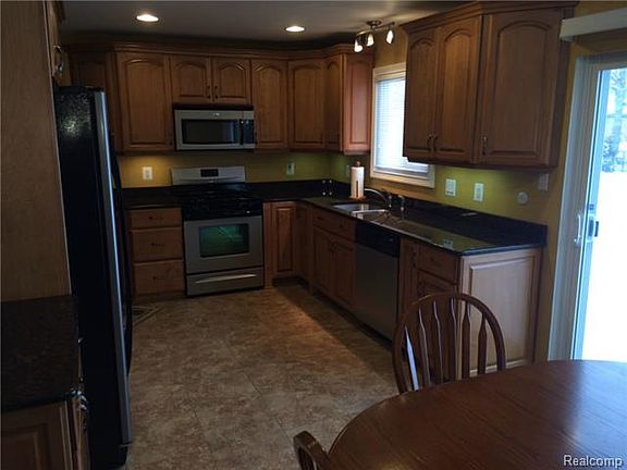 5th image of 35458 Leon St