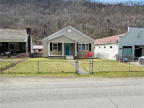 3rd image of 33150 Coal River Rd