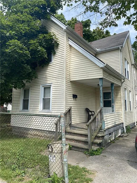 11215 Harvey Ave photo 1