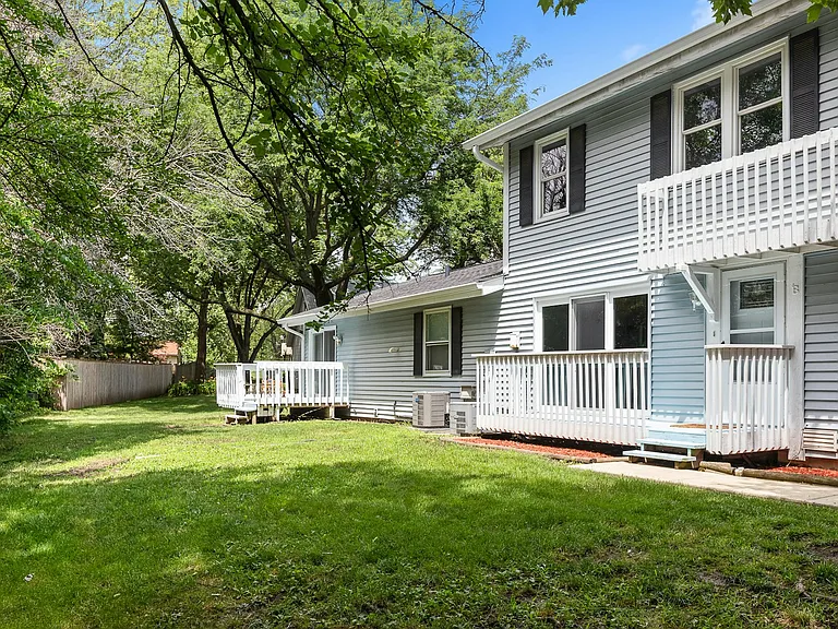 223 Foxhead Ct #B — Photo 13