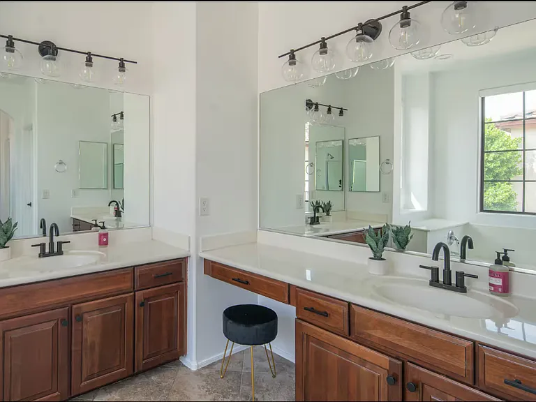 2392 W Dusty Wren Dr — Photo 5