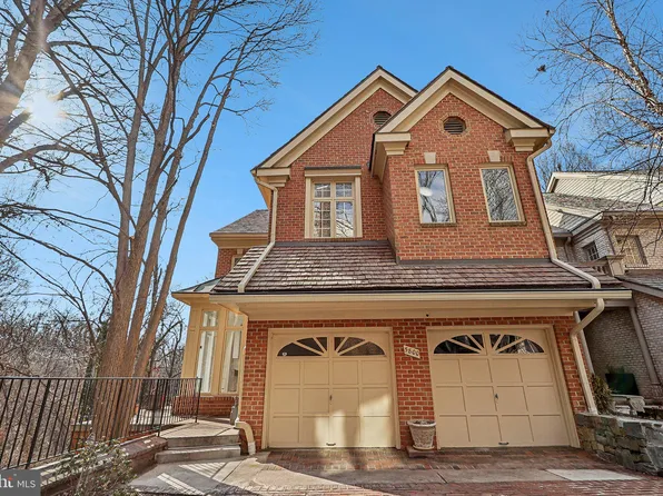 5800 Madaket Rd, Bethesda, MD 20816