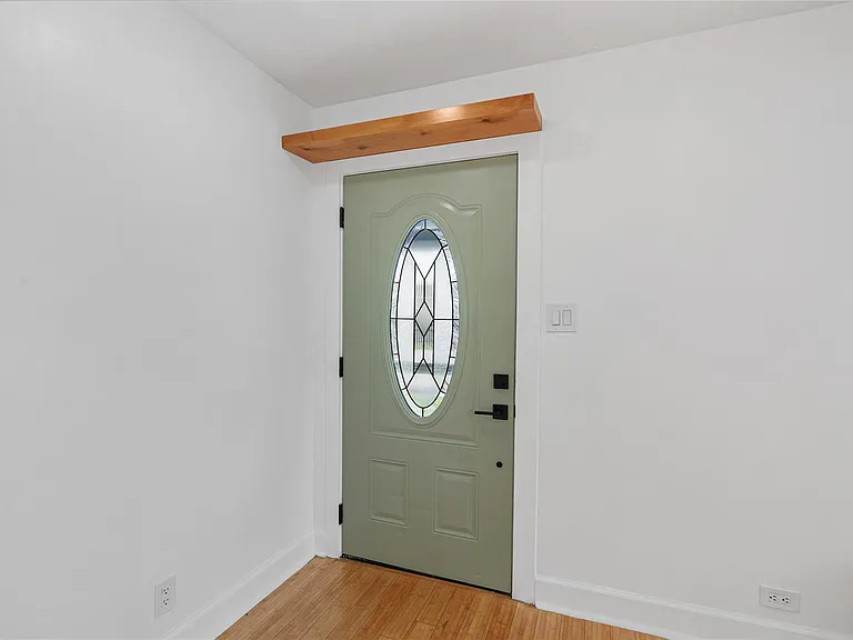 320 Coronado St #A — Photo 6