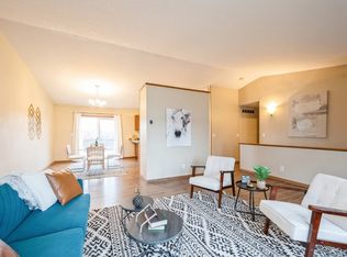 3200 4th St, Marion, IA 52302