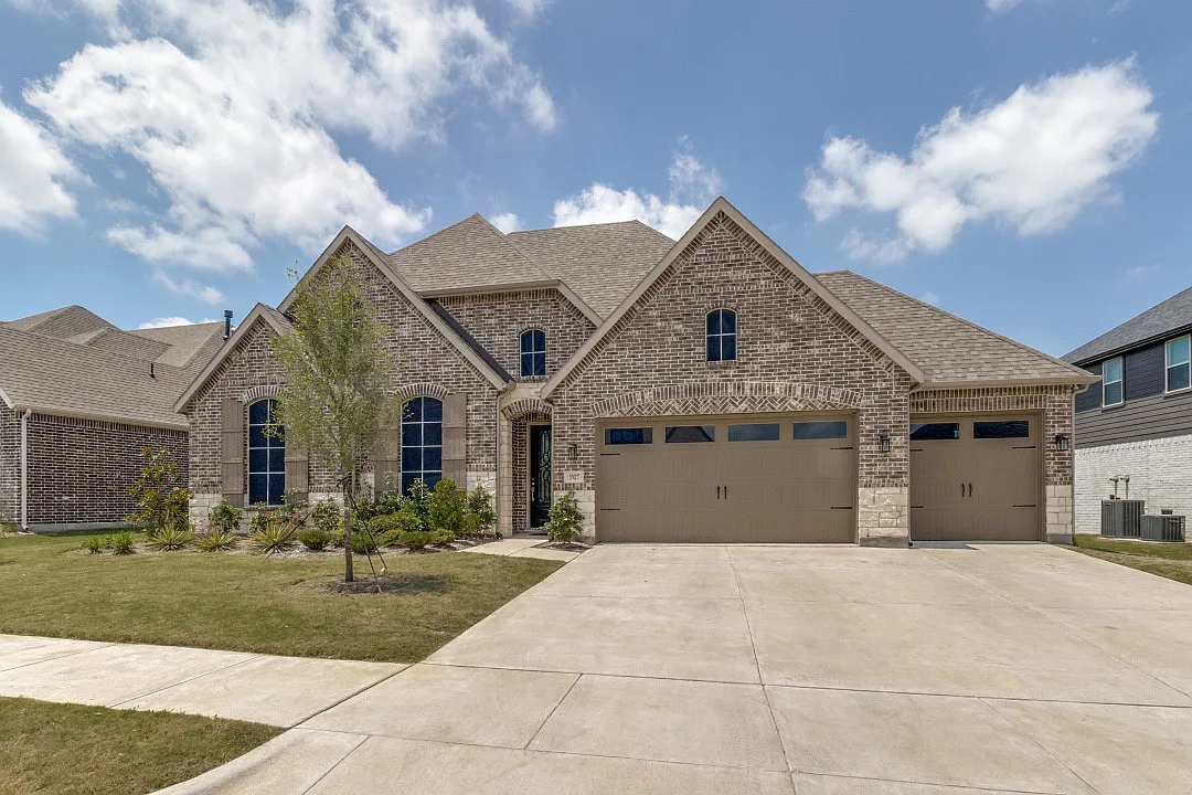 4 bed, 3.5 bath, 2808 sqft, $3,000 — Photo 1