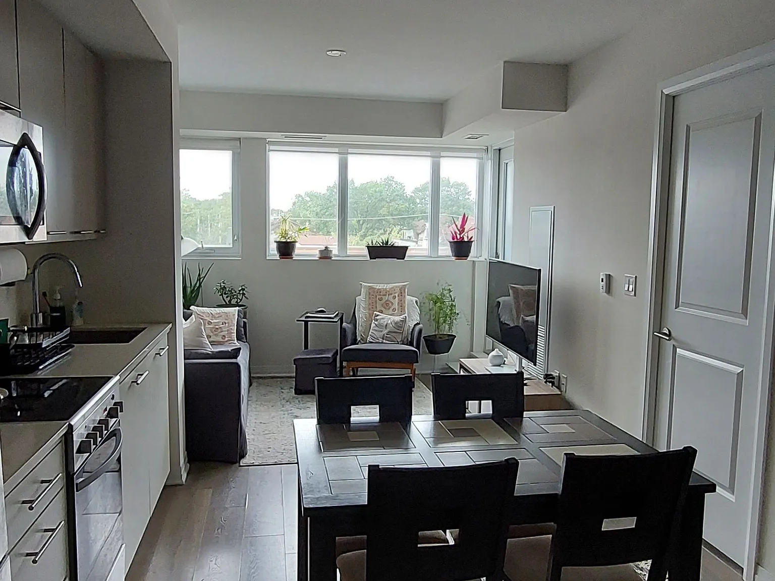 2301 Danforth Ave — Photo 4