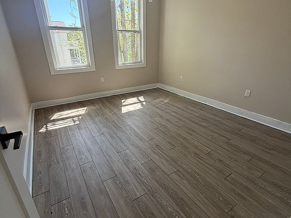 4th image of 484 John F Kennedy Blvd #2R