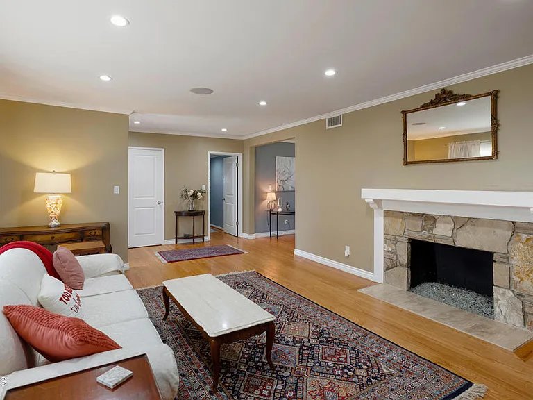 142 W Santa Anita Ter — Photo 6