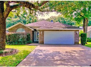 7057 Raintree Ln, Gulf Shores, AL 36542
