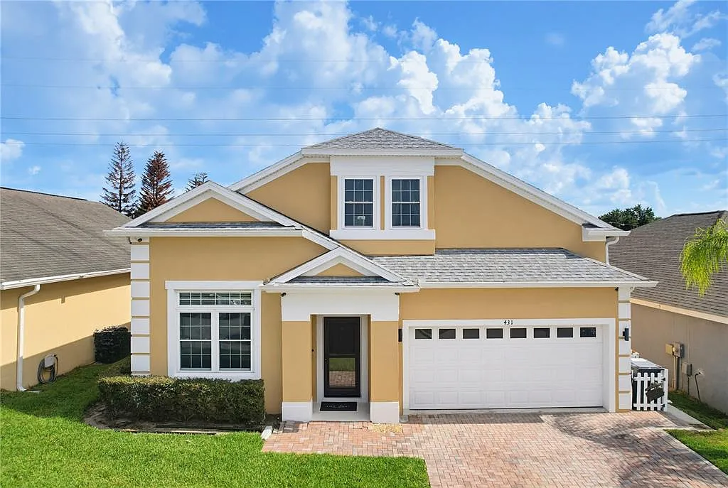5 bed, 3.5 bath, 2494 sqft, $3,200 — Photo 1