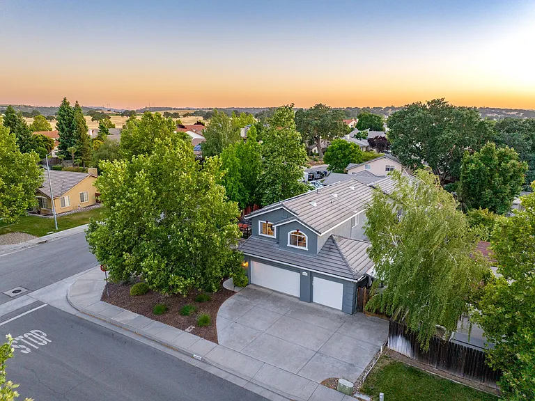 837 Sycamore Canyon Rd — Photo 41