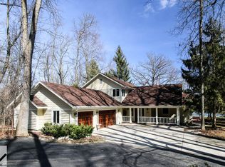 N5026 Arrowhead Ct, Juneau, WI 53039