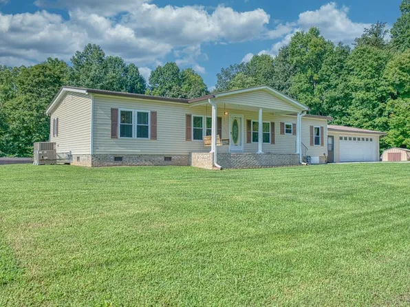 149 E McCormick Rd, Livingston, TN 38570
