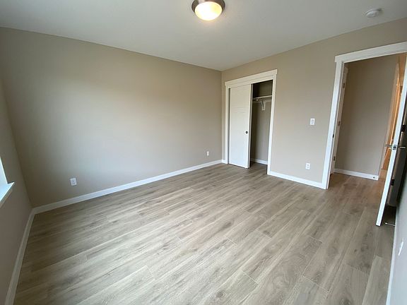 2nd image of 4019 SE Swoveland Ct