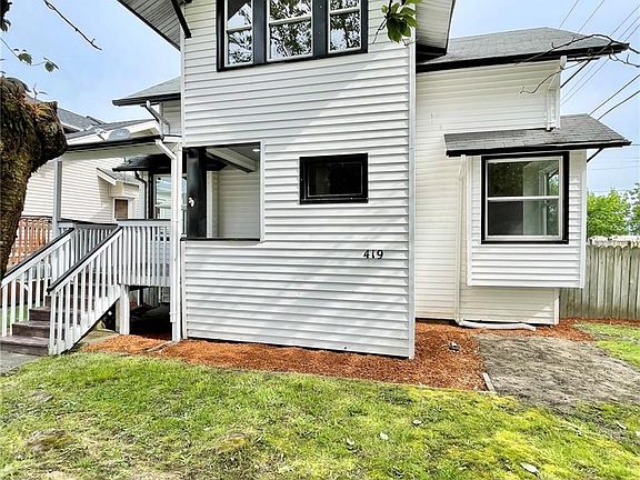 2nd image of 419 1st St NE