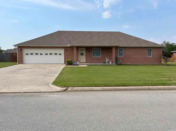 2707 Canterbury, Paragould, AR 72450
