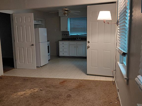5th image of 723 N Hunt Ave
