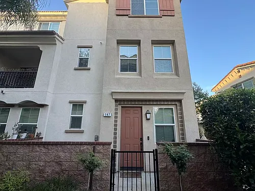 147 Royal Way Photo 1